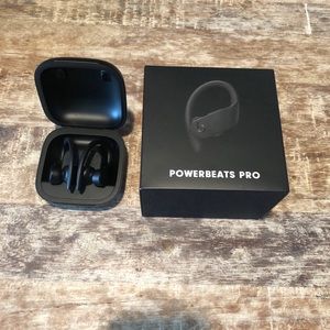 Like new Powerbeats pro! All original packaging!
